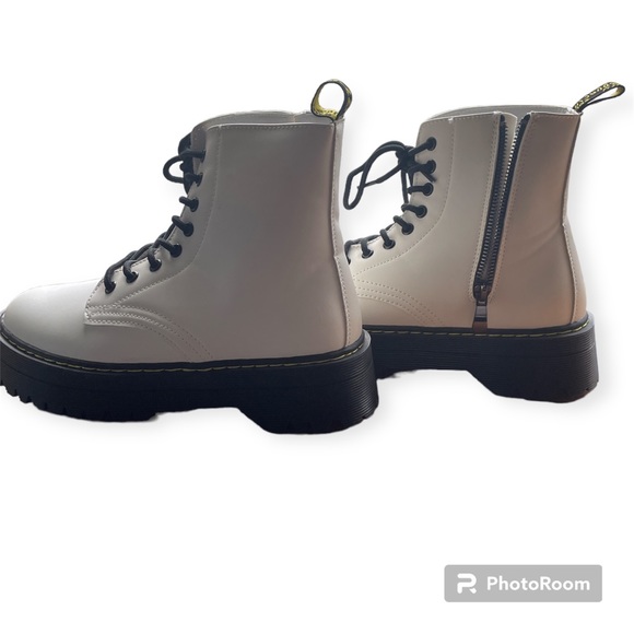 Combat Boots Matte White Tie Up Womens European Size 38. New w/out box - Picture 3 of 11